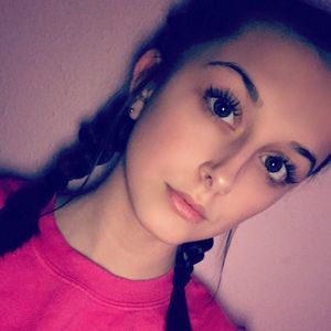 Meet your Posher, Kenzie